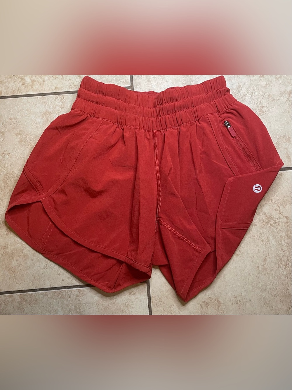 Lululemon Tracker Short V *4"